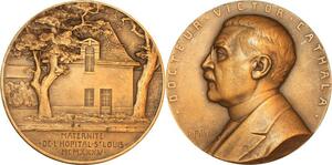 P0484 France Médaille Victor Cathala Médecin Dr Maternite Hopital St Louis 1935 SUP
