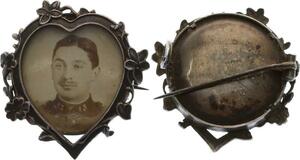 O4581 Medaille Coeur Heart En Broche Pour mettre son ancètre Silvered