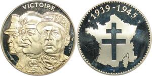 R0387 Médaille Victoire 1945 Roosevelt Churchill Général de Gaulle UNC