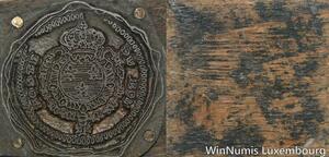 R5826 Unique Matrice Louis XVI Poste Du Roy Trois Lys Couronnés SUP 50/128