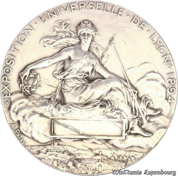 Lot de MULLER. Médaille en argent Université de Lyon Poids. 278 g