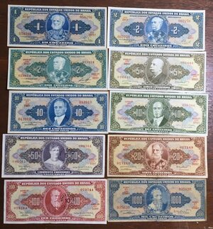 Lot 10 Paper Money Banknotes Brazil Old 054296