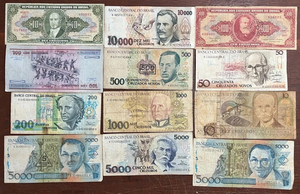 Lot of 12 old Brazilian banknotes 057952