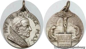 S9266 Médaille Vatican Pius Pie XI Pont Max 1933 Christ Crusifixion Silvered