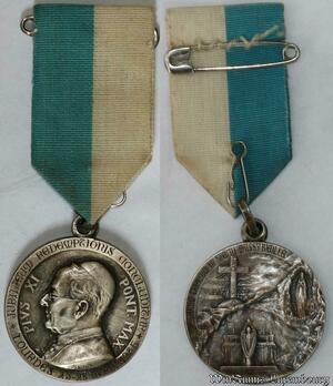 S9273 Médaille Papal Vatican Pius Pie XI Pont Max Lourdes 1935 Silvered